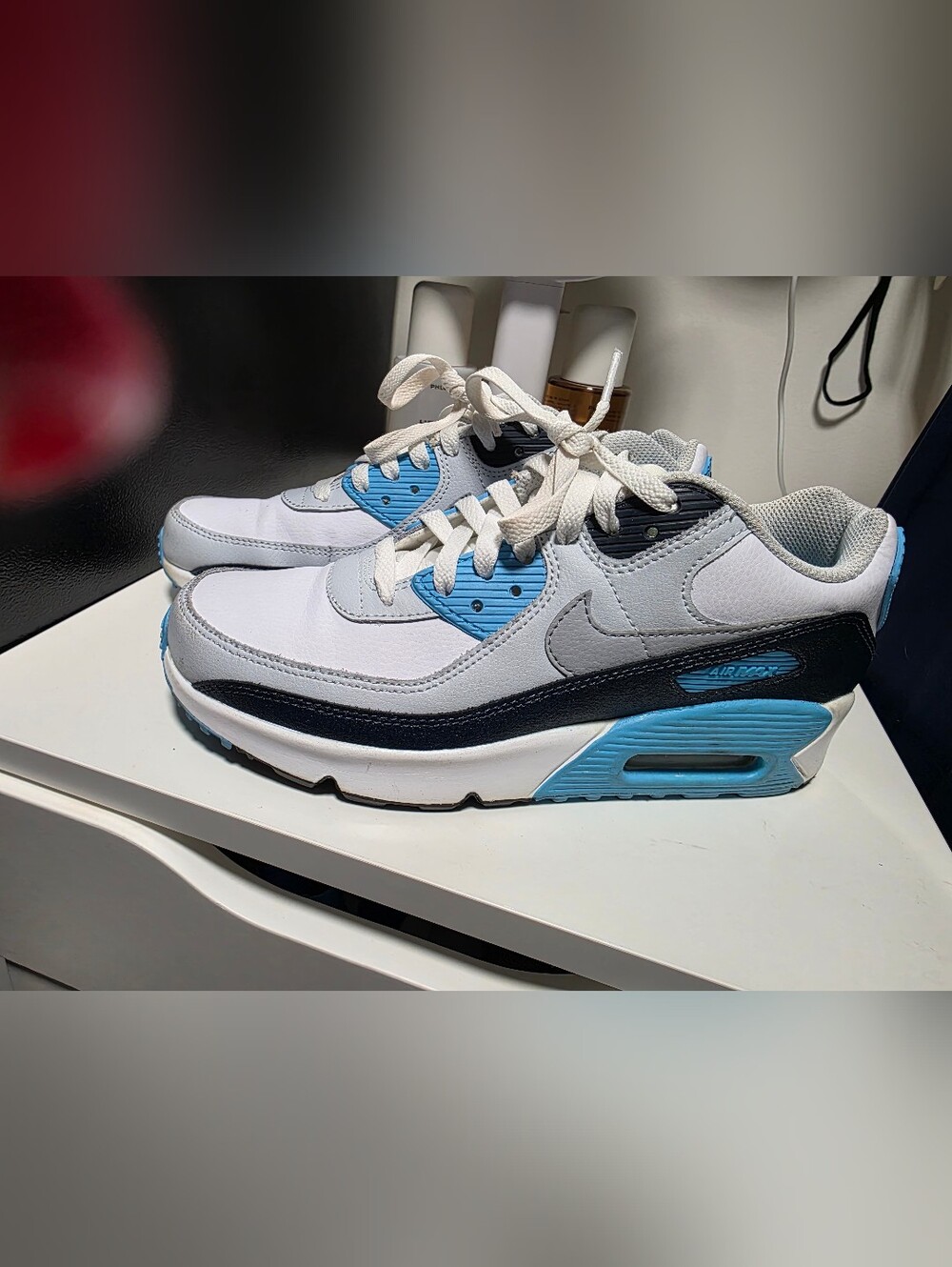 Nike White Black Light Blue Air Max Sneakers Size 7